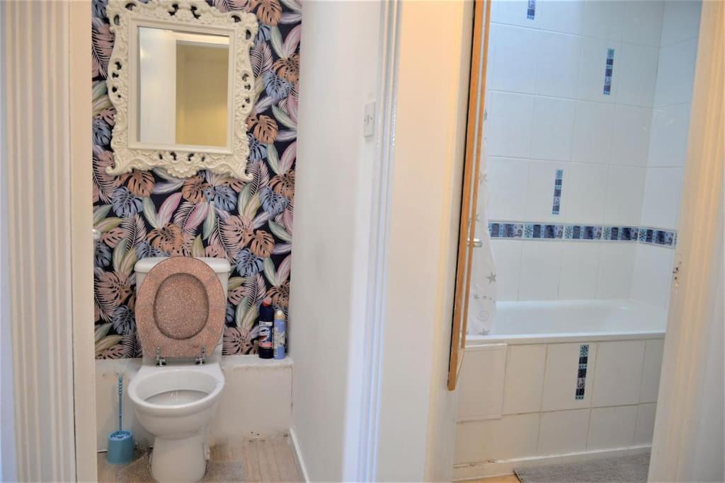 London Zone 2, 2 Bedroom House מראה חיצוני תמונה